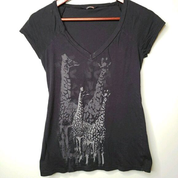 Giraffe V-Neck T-Shirt Black Gray Tonal Lightweight Tee Womens Juniors Sz Medium - Picture 10 of 11